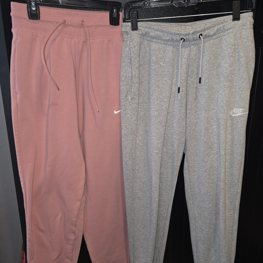 Nike Womens Pink and Gray Sweatpants Set